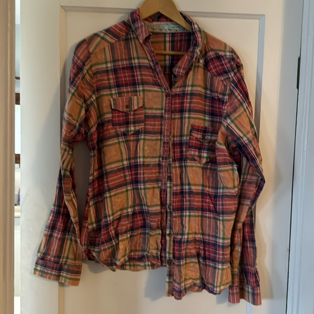 Women’s plaid shirt